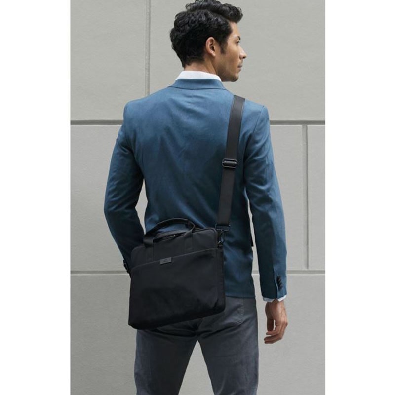UNIQ Stockholm Laptop Protective Messenger Bag Fits up to 16” Devices - Midnight Black