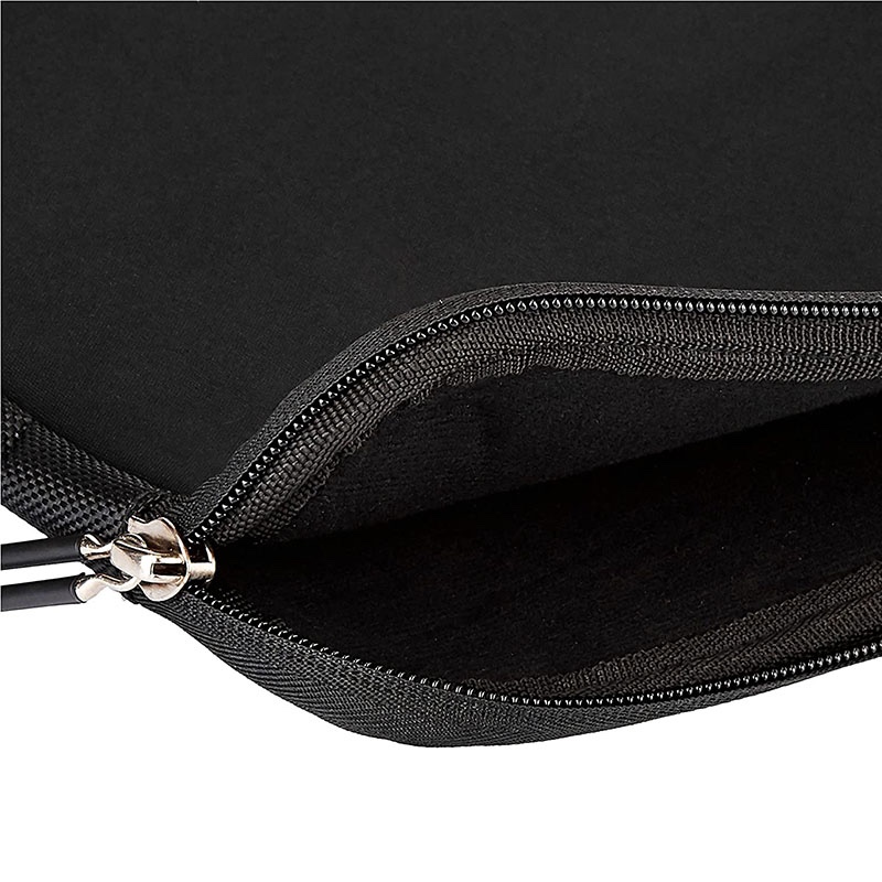 Amazon Basics 15.6-Inch Laptop Sleeve, Protective Case with Zipper – Black