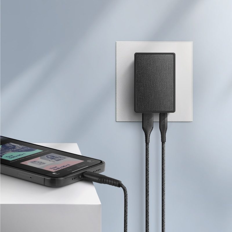 UNIQ VOTRE SLIM DUO USB C + USB A 20W Wall Charger (EU) - Charcoal (Black)