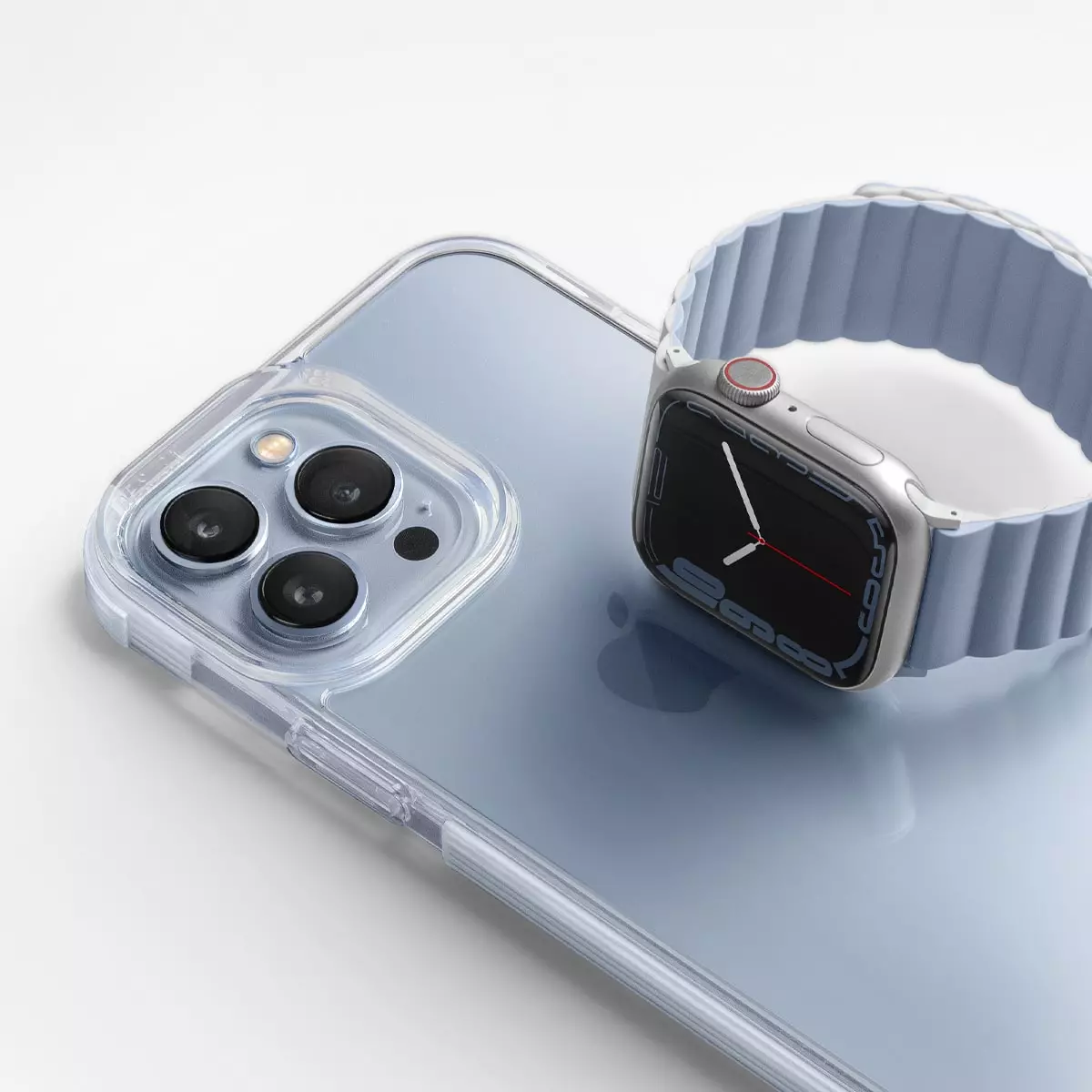 UNIQ REVIX Reversible Magnetic Apple Watch Strap for Series 1-10, SE/SE2 Watch Ultra 49/45/44/46MM &ndash; Artic White (Blue)