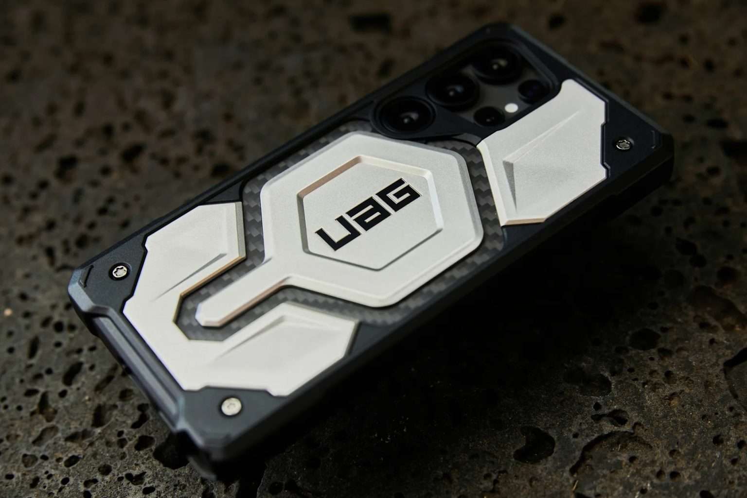 UAG Monarch Pro MagSafe Compatible Phone Case for Samsung Galaxy S25 Ultra &ndash; Carbon Fiber
